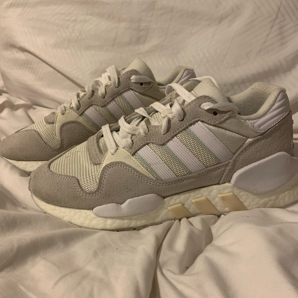 Adidas Sneakers